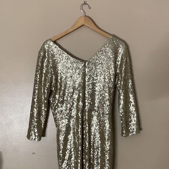 Dress The Population
Gold Casey Sheath - Picture 10 of 11